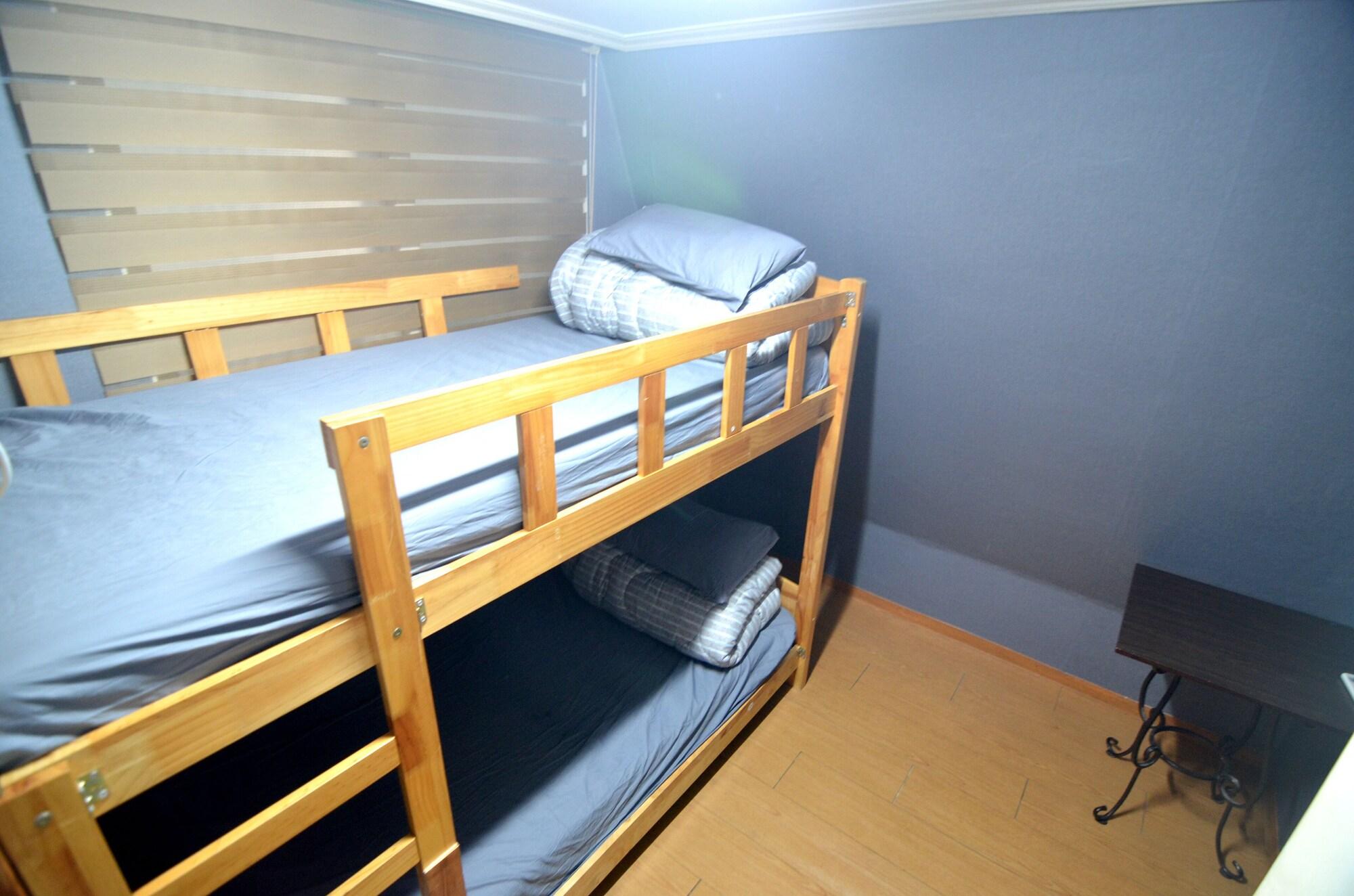 Kimchee Hongdae Guesthouse Seoul Exterior photo