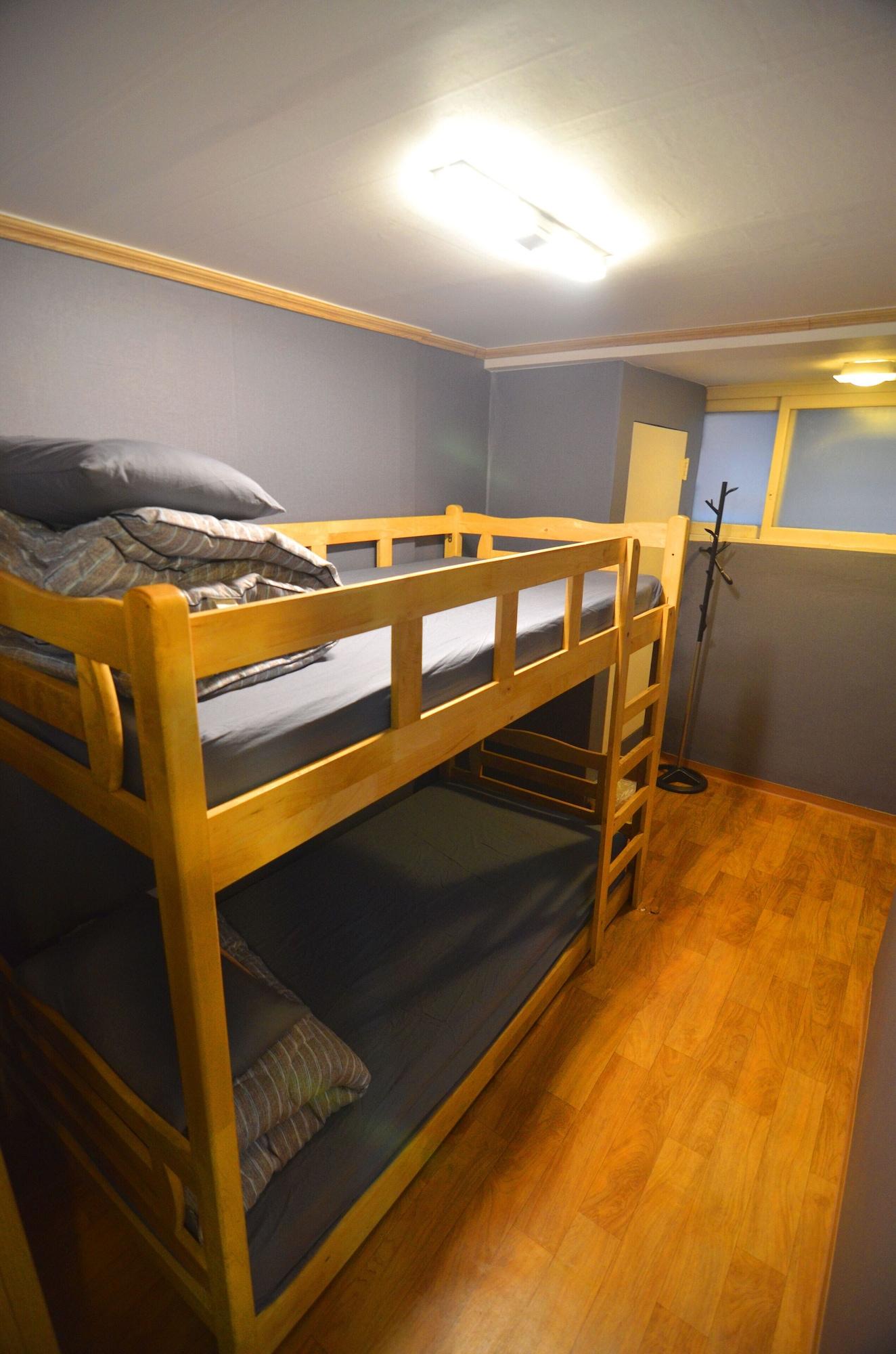 Kimchee Hongdae Guesthouse Seoul Exterior photo